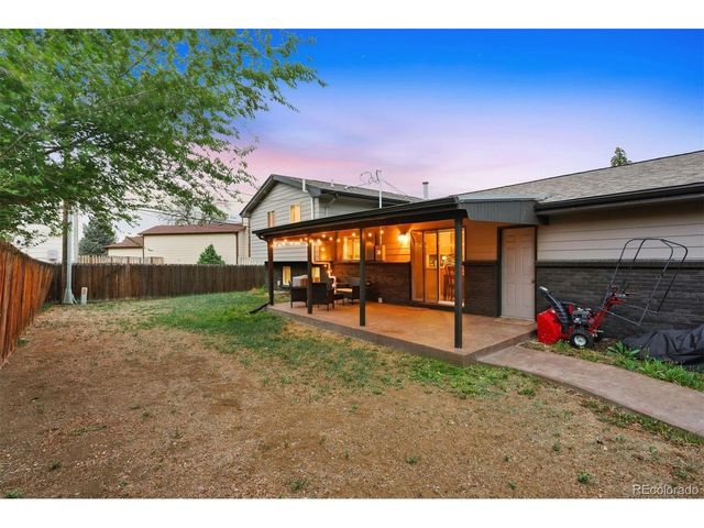 6089 W 70th Ave, Arvada, CO 80003