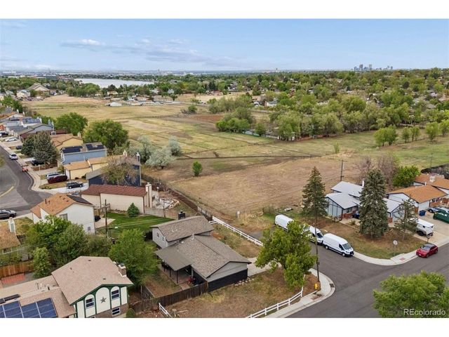 6089 W 70th Ave, Arvada, CO 80003