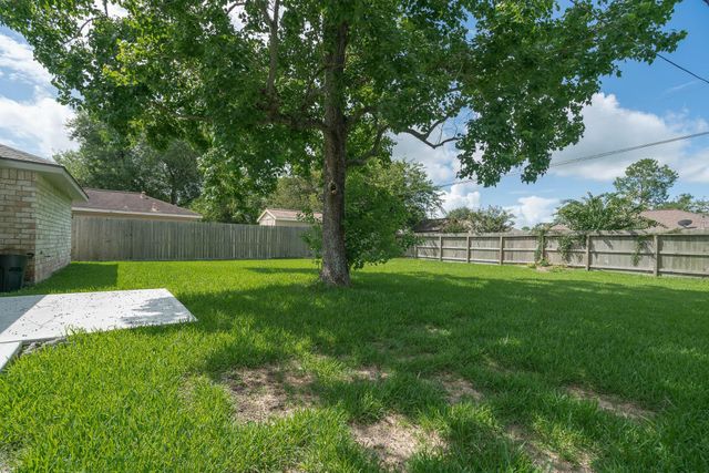 408 Bellmar Lane, Friendswood, TX 77546