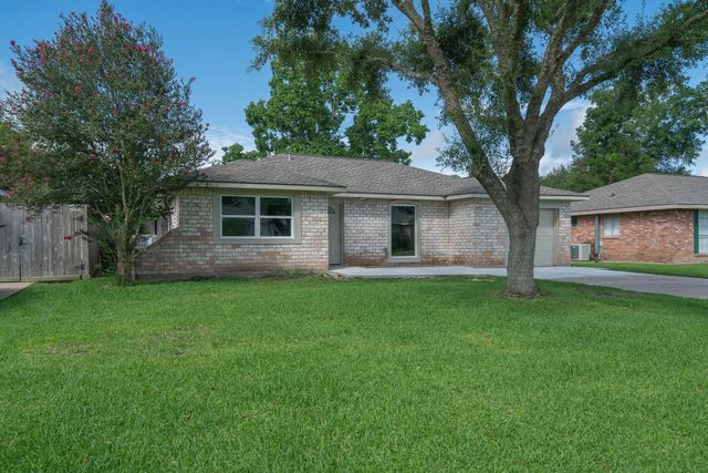 408 Bellmar Lane, Friendswood, TX 77546