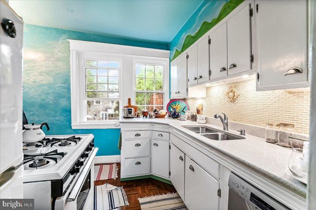 520 BURNHAM RD, Philadelphia, PA 19119