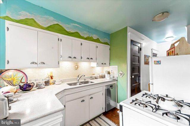 520 BURNHAM RD, Philadelphia, PA 19119