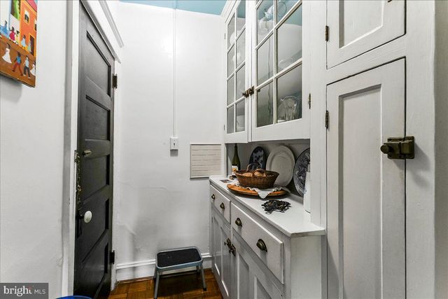 520 BURNHAM RD, Philadelphia, PA 19119