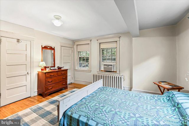 520 BURNHAM RD, Philadelphia, PA 19119