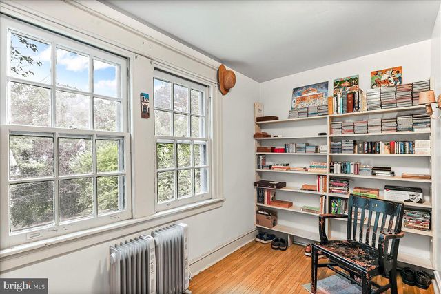 520 BURNHAM RD, Philadelphia, PA 19119