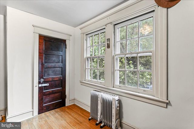 520 BURNHAM RD, Philadelphia, PA 19119