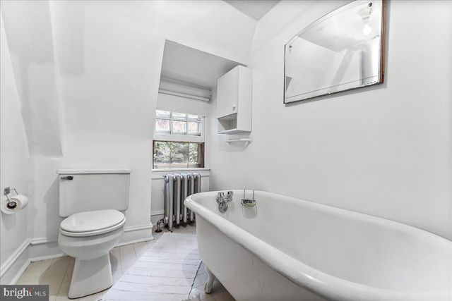 520 BURNHAM RD, Philadelphia, PA 19119