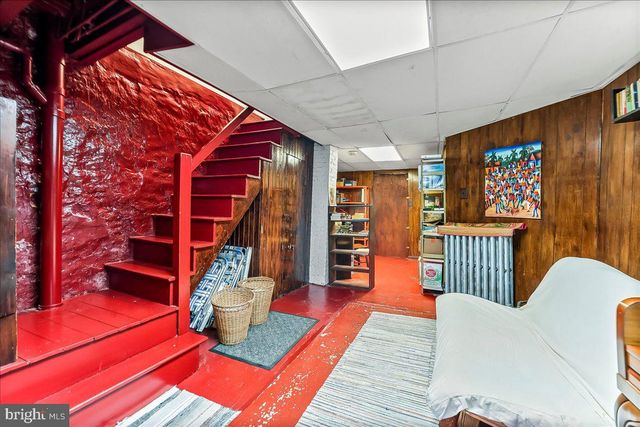 520 BURNHAM RD, Philadelphia, PA 19119