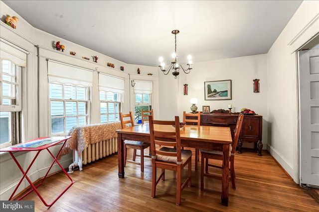 520 BURNHAM RD, Philadelphia, PA 19119