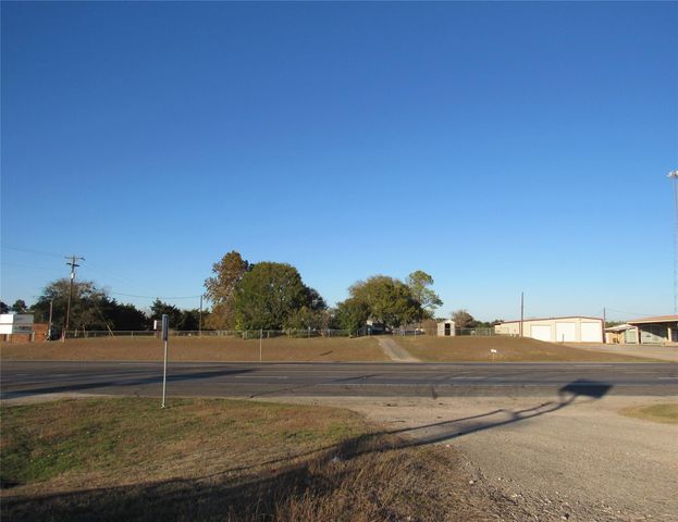 2900 Highway 290 W, Brenham, TX 77833