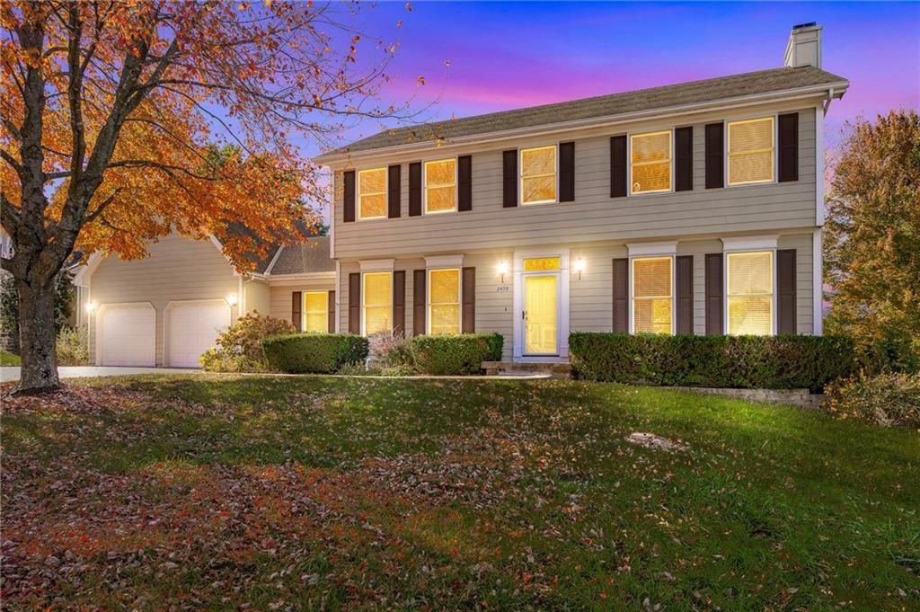 2409 SW Emerald Creek Place, Blue Springs, MO 64015