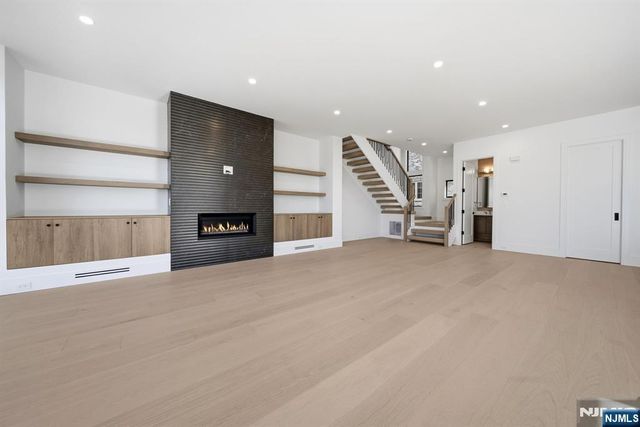 117 Henry Street LEFT, Palisades Park, NJ 07650