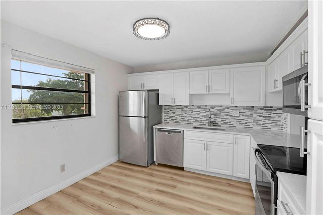 4930 E Sabal Palm Blvd 306, Tamarac, FL 33319