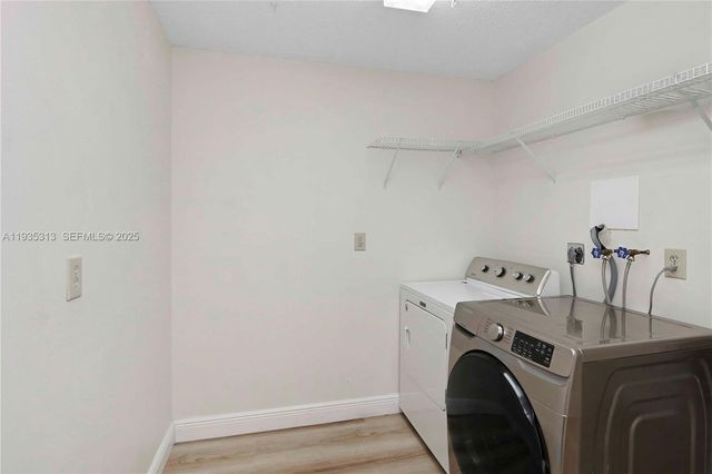 4930 E Sabal Palm Blvd 306, Tamarac, FL 33319