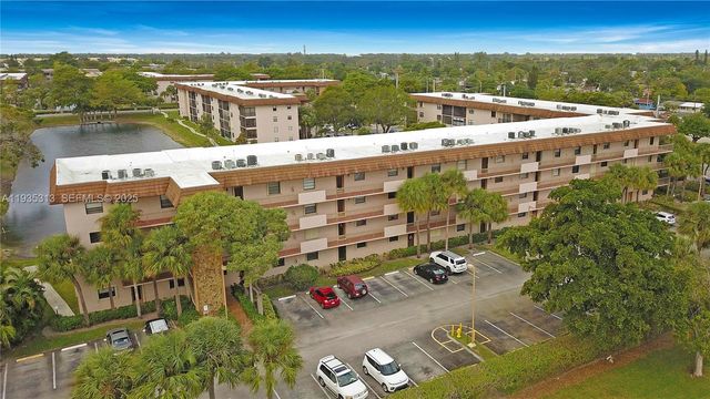 4930 E Sabal Palm Blvd 306, Tamarac, FL 33319