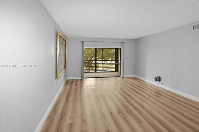 4930 E Sabal Palm Blvd 306, Tamarac, FL 33319