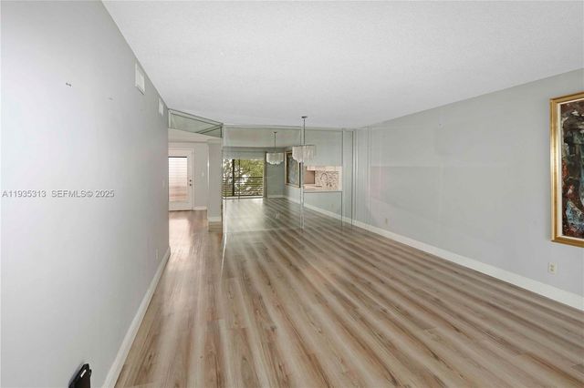 4930 E Sabal Palm Blvd 306, Tamarac, FL 33319