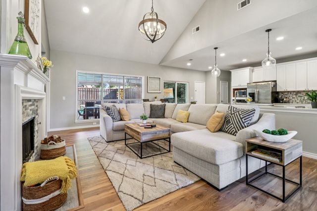 2809 Roper Drive, Plano, TX 75025