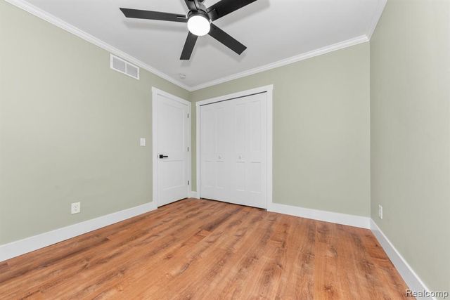 560 Mcmunn Street, South Lyon, MI 48178
