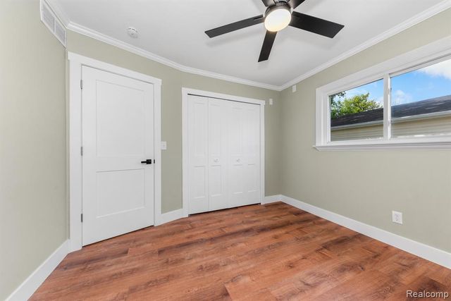 560 Mcmunn Street, South Lyon, MI 48178