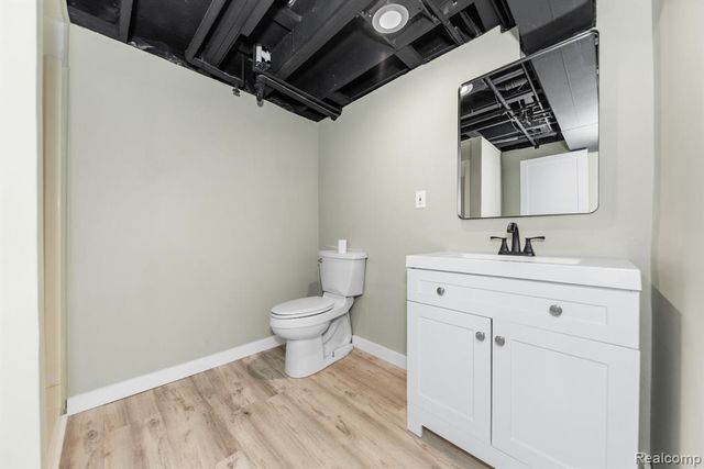 560 Mcmunn Street, South Lyon, MI 48178