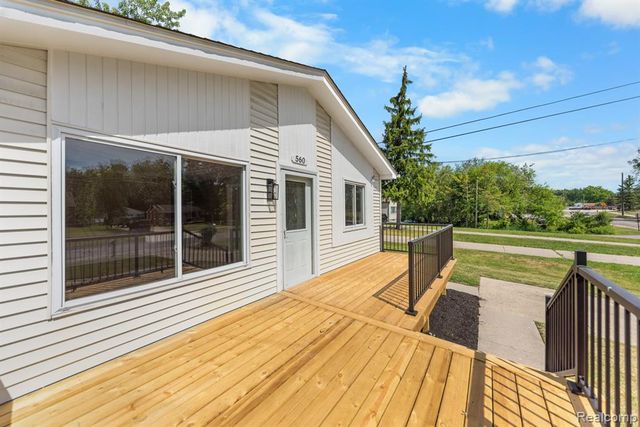 560 Mcmunn Street, South Lyon, MI 48178