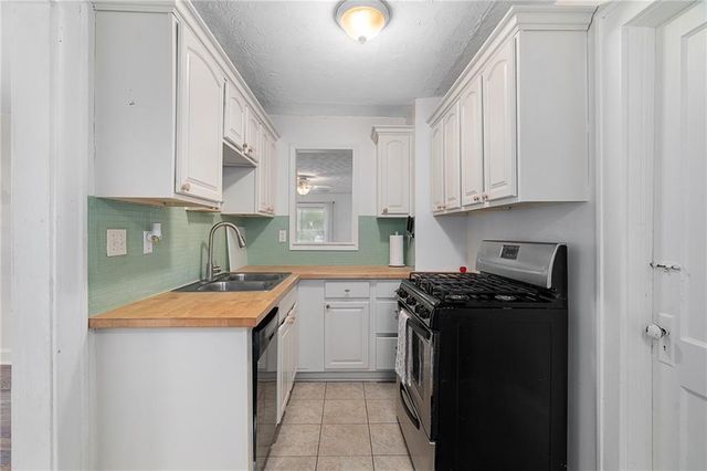 13201 E 39th Street S, Independence, MO 64055