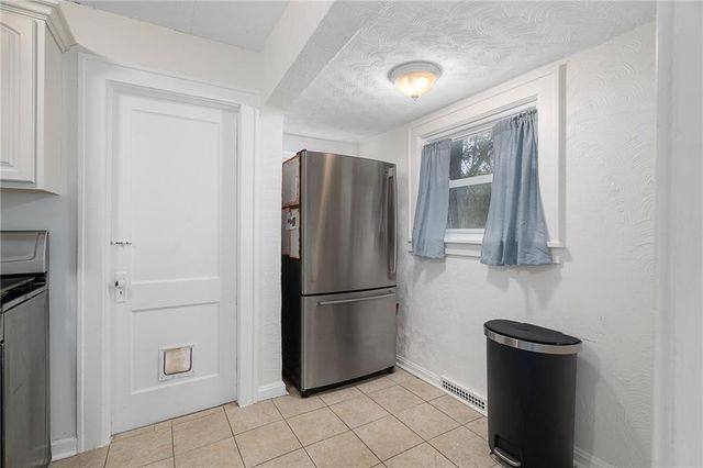 13201 E 39th Street S, Independence, MO 64055
