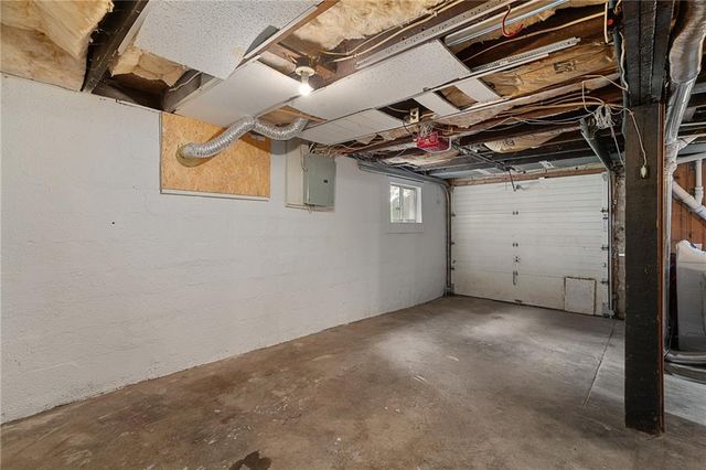 13201 E 39th Street S, Independence, MO 64055