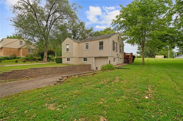 13201 E 39th Street S, Independence, MO 64055