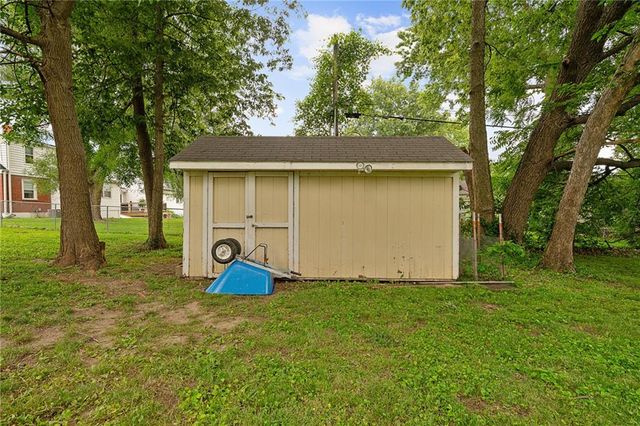 13201 E 39th Street S, Independence, MO 64055