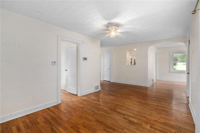 13201 E 39th Street S, Independence, MO 64055