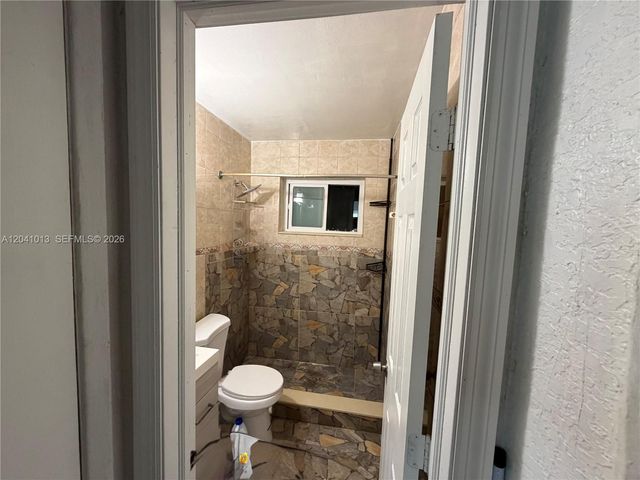 2300 SW 43rd Avenue, Fort Lauderdale, FL 33317