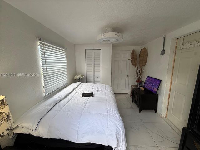 2300 SW 43rd Avenue, Fort Lauderdale, FL 33317