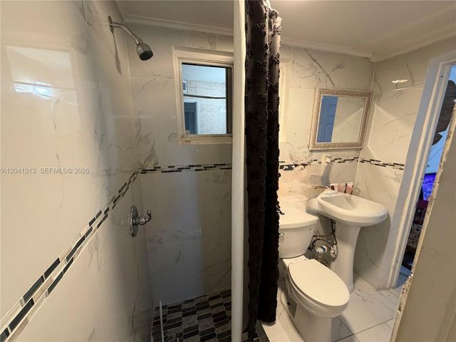 2300 SW 43rd Avenue, Fort Lauderdale, FL 33317