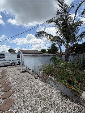 2300 SW 43rd Avenue, Fort Lauderdale, FL 33317