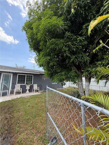 2300 SW 43rd Avenue, Fort Lauderdale, FL 33317