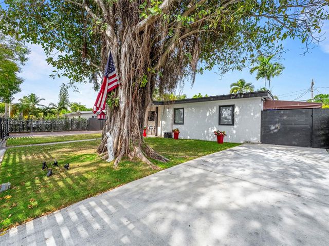 11415 SW 56th St, Miami, FL 33165