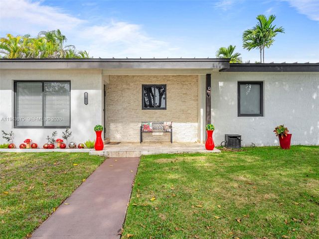 11415 SW 56th St, Miami, FL 33165