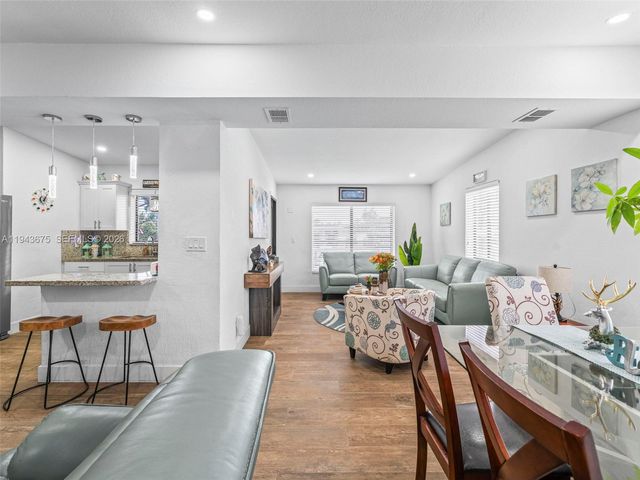 11415 SW 56th St, Miami, FL 33165