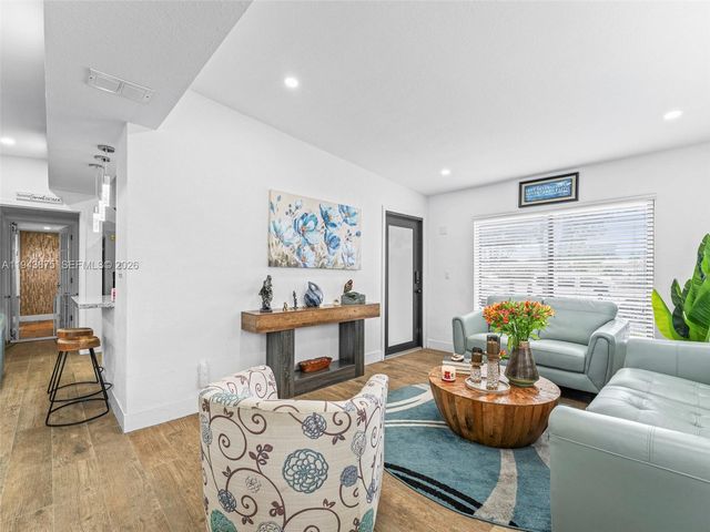 11415 SW 56th St, Miami, FL 33165