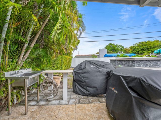 11415 SW 56th St, Miami, FL 33165