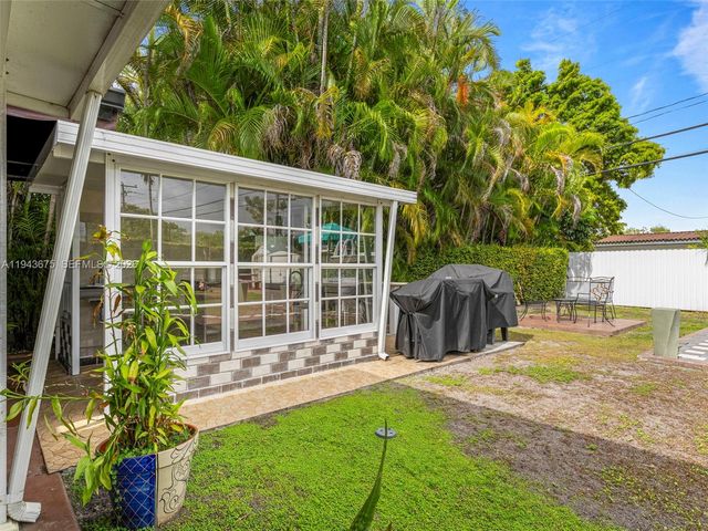 11415 SW 56th St, Miami, FL 33165