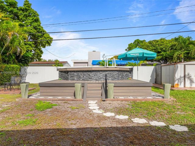 11415 SW 56th St, Miami, FL 33165