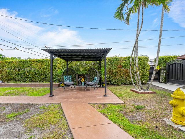 11415 SW 56th St, Miami, FL 33165
