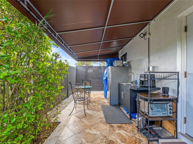 11415 SW 56th St, Miami, FL 33165