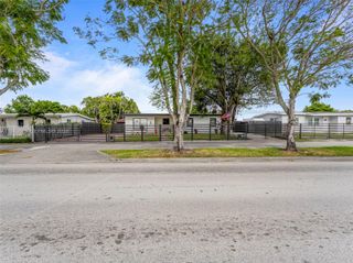 11415 SW 56th St, Miami, FL 33165