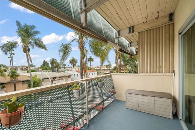 528 Cedar 3A, Long Beach, CA 90802