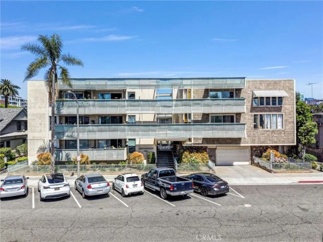 528 Cedar 3A, Long Beach, CA 90802