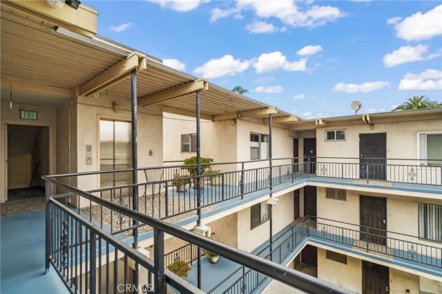 528 Cedar 3A, Long Beach, CA 90802